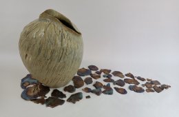 Bajo el fuego y sobre la tierra