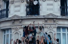 La noche devoró al mundo