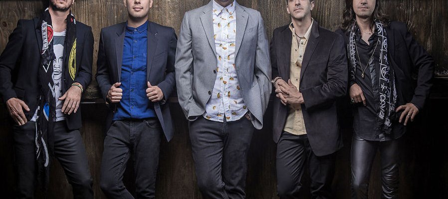 Los Claxons