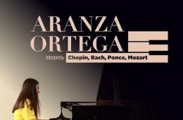 Aranza Ortega y la orquesta filarmónica música premium
