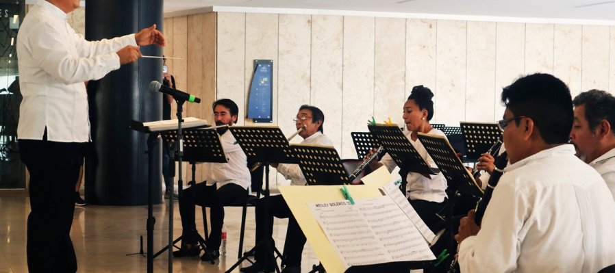 Concierto especial de Cri-Cri con la Banda de Música del Estado de Yucatán