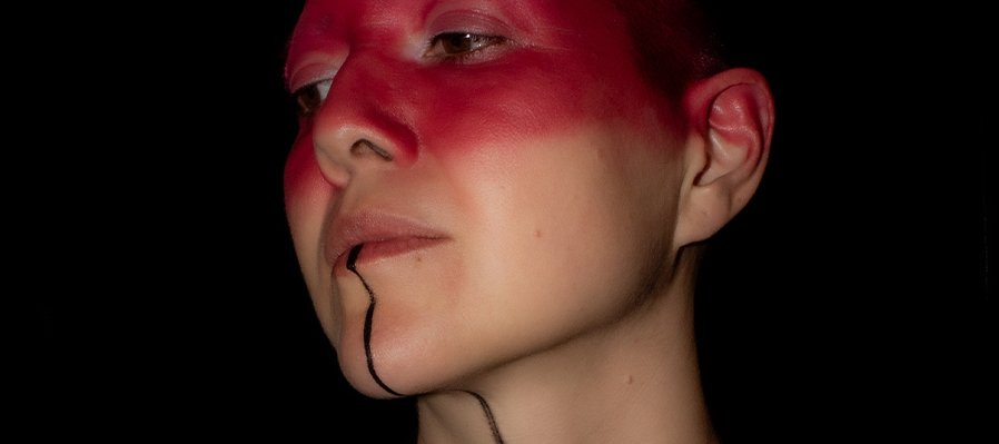 A través de todo el fuego