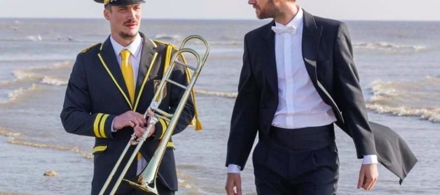 La orquesta desentonada