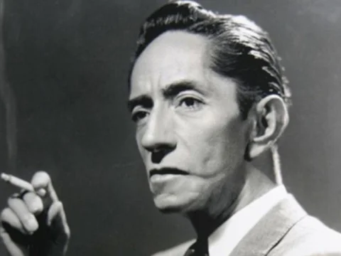 Agustín Lara: voz que enamora y piano que susurra