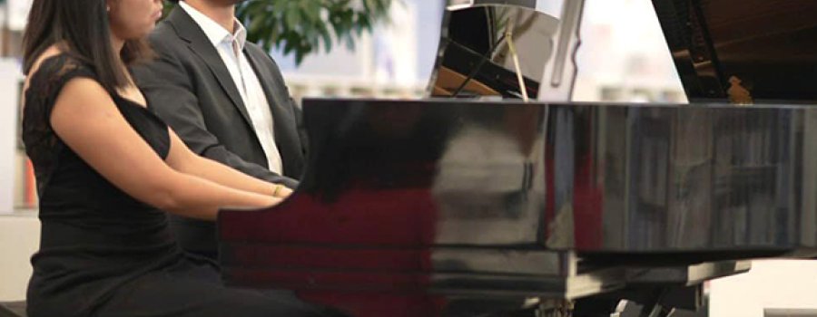 De Bach a Ravel Ensamble de pianos de la OECCh