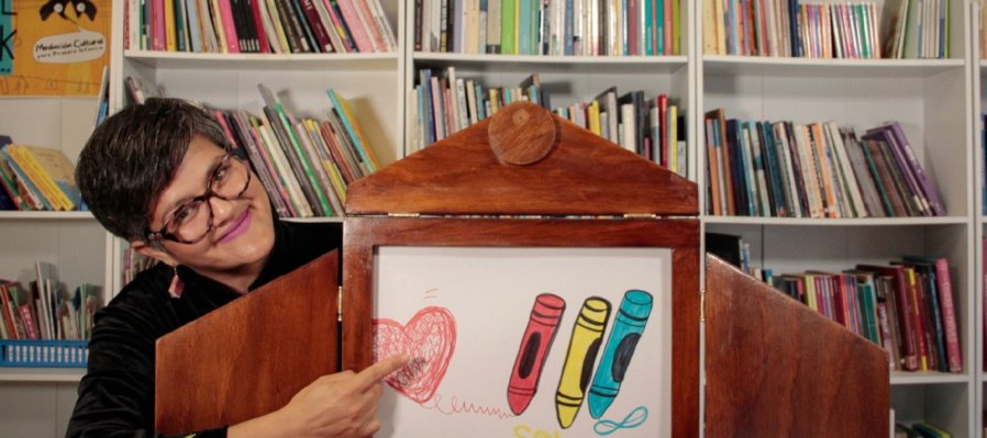 Bocado de cuentos y señas