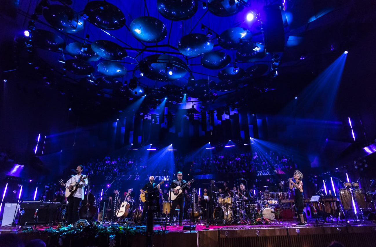 Café Tacvba con la Orquesta Sinfónica de la Universidad de Guanajuato - Un segundo...