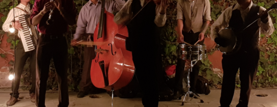 Colectivo Klezmorino - Del este de Europa a las calles