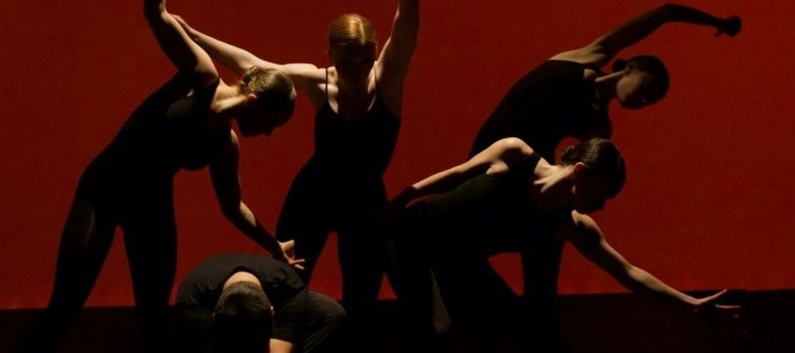Iniciación a la danza contemporánea y producción escénica