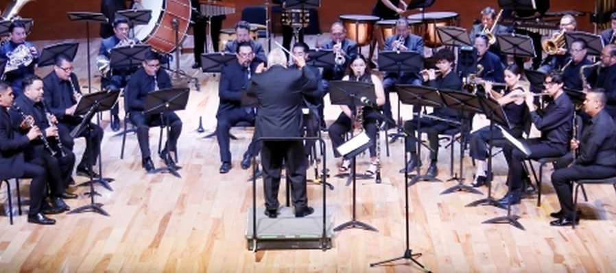 Concierto 49 aniversario banda de música del estado