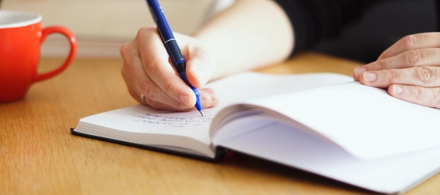 Creación literaria, parte uno: lectura, teoría y análisis