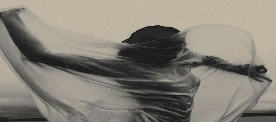 Encuentro de danza contemporánea y poesía
