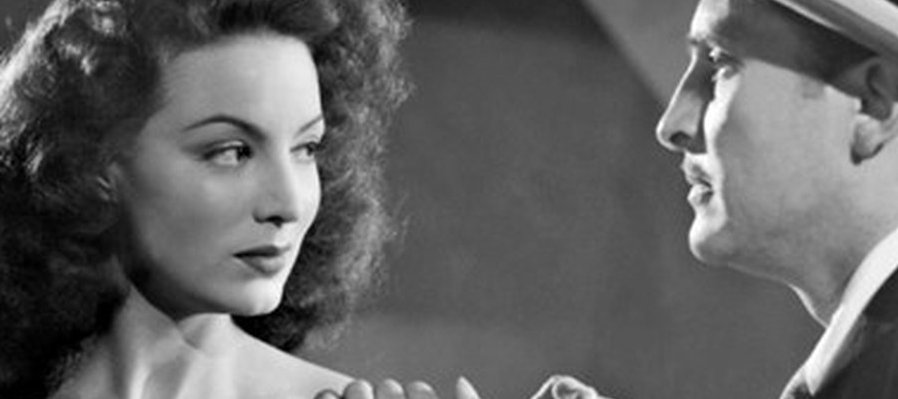 La diosa arrodillada