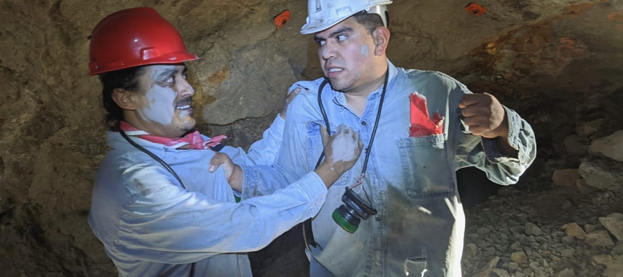 Dos hombres en la mina