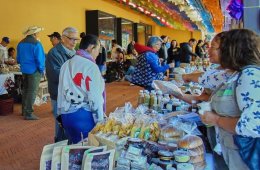 Imagen muestra de la actividad Mercado El Solar Recibe a Michoacan.