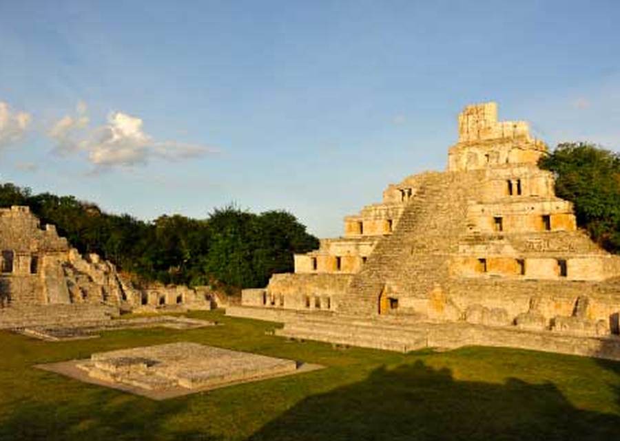 Imagen muestra de la actividad Zona Arqueológica de Edzná