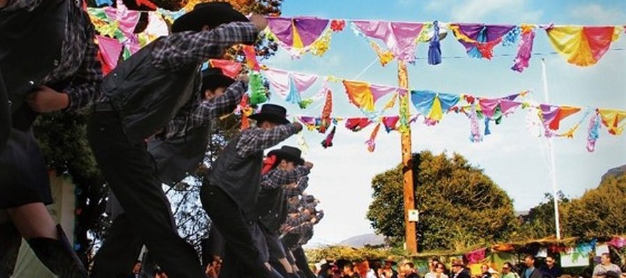 El baile calabaceado, tradición de la fiesta del vaquero