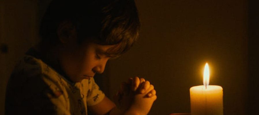 The Childhood Board | El diablo fuma (y guarda las cabezas de los cerillos quemados en la misma caja)