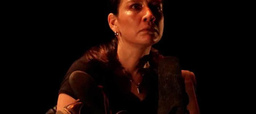 Reverdecer: ensayo escénico a dos voces