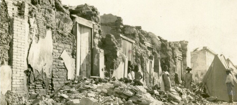 Entre correspondencias y escombros