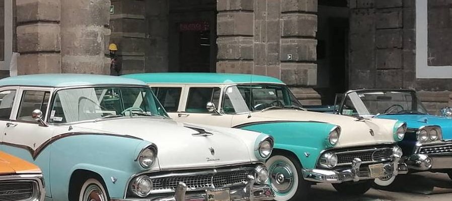 Exposición de Autos Antiguos