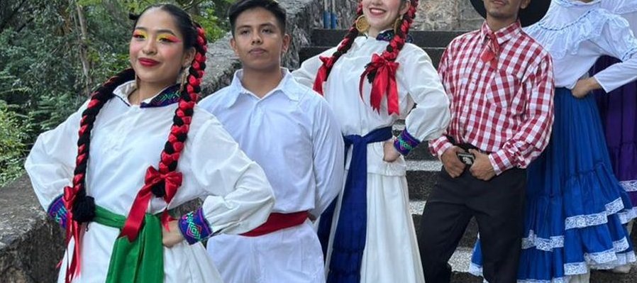 Fiesta y Tradición: Danza folklorica mexicana