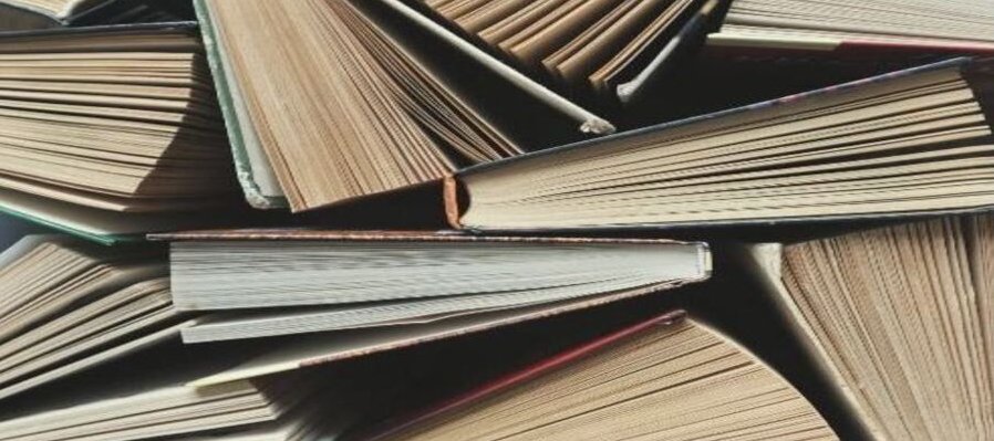 Larousse Gramática Española