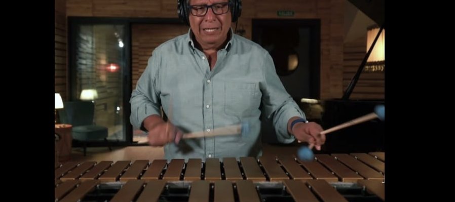 Musico Víctor Mendoza