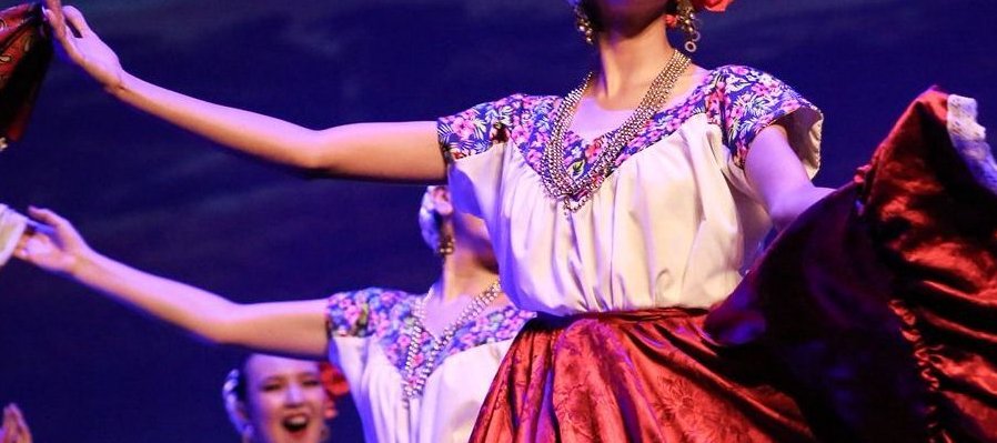 Gala Folclórica