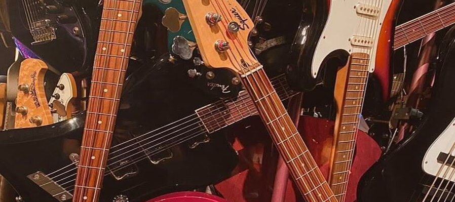 Mantenimiento de guitarras y bajos eléctricos