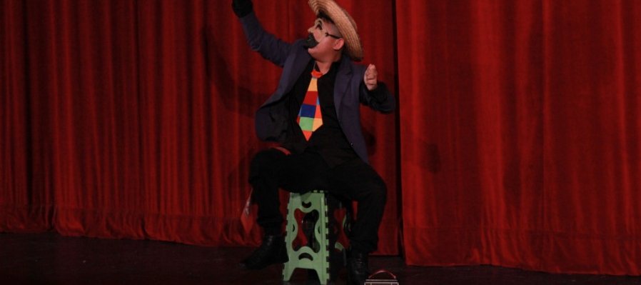 El show de Héctor Junior y sus títeres