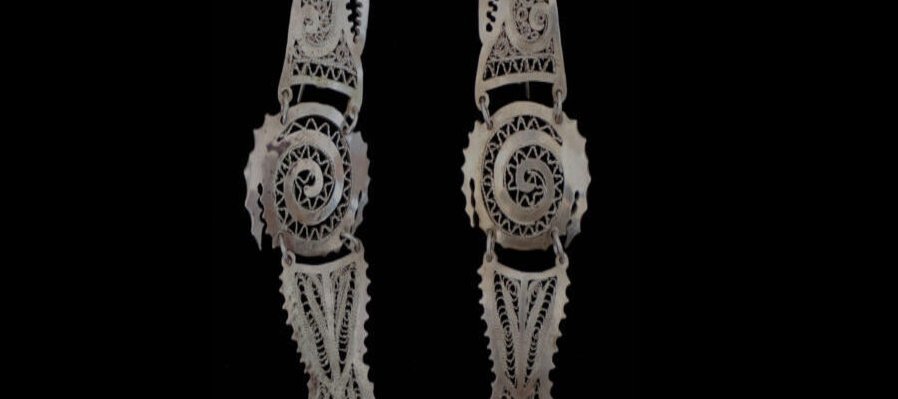 Hilos de plata: Iniciación a la Filigrana Tradicional de Juchitán, Oaxaca