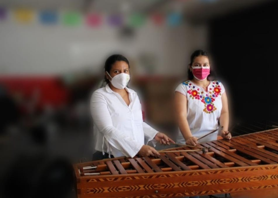 Marimba Orquesta Femenil Nacaimo Chiapa de Corzo