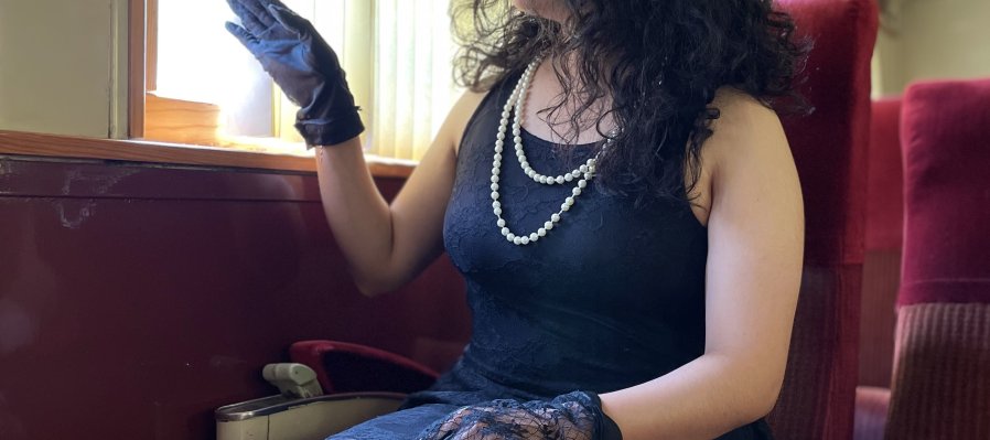 Día de trenes en el coche de pasajeros 4483 y 4915