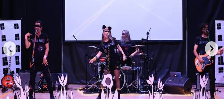Los Trotamun2 y Evasaurio