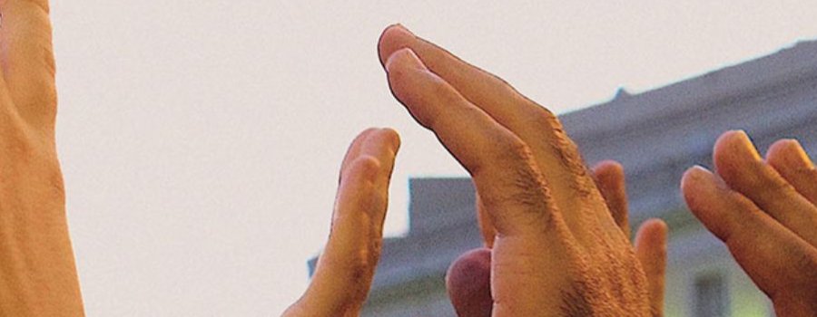 Interrupciones y movimientos: el arte politizado en la crisis del neoliberalismo