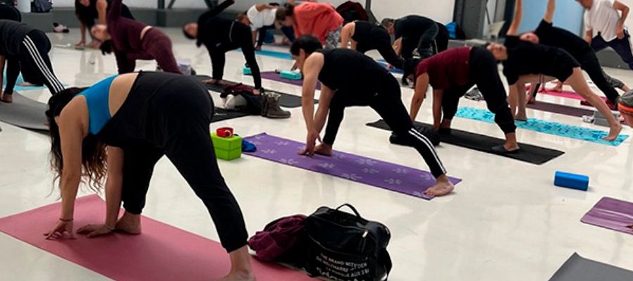 Yoga restaurativo y suave