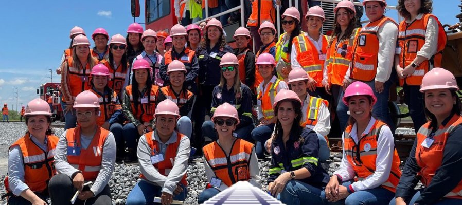 Conversatorio “El trabajo de las mujeres en entornos ferroviarios”
