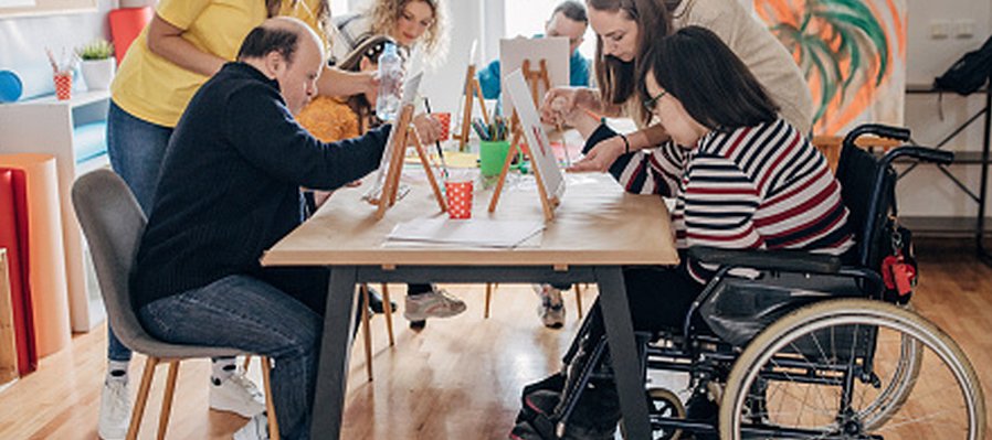 Arte-terapia para personas con discapacidad