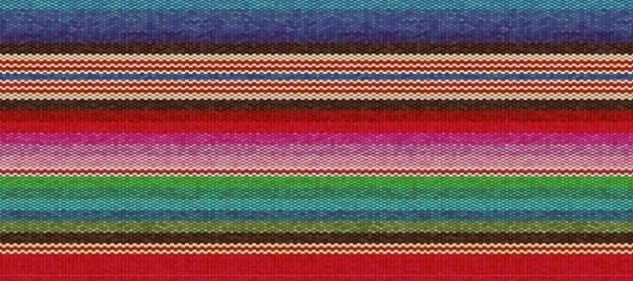 Jugando entre rebozos, colores que abrazan