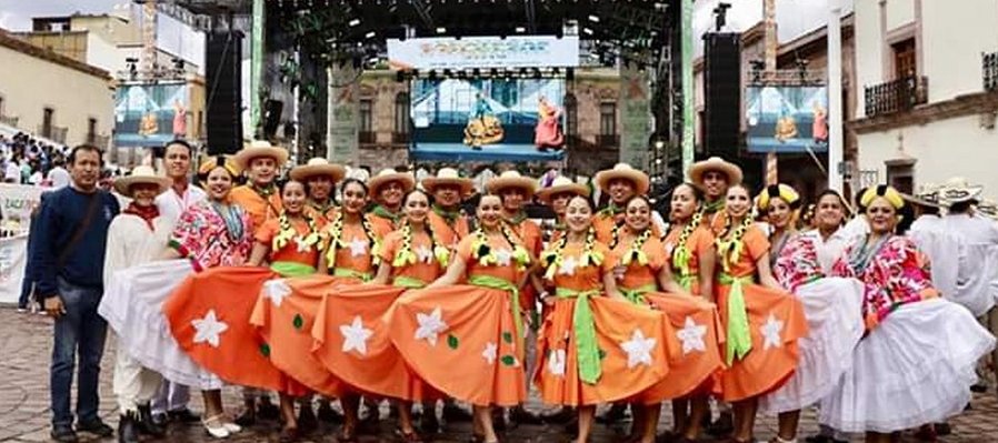 40 años Bailando Nuestra Historia a un Mismo Son