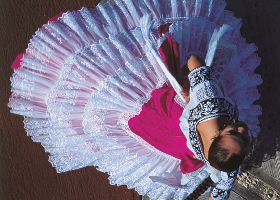 Imagen muestra de la actividad La historia del vestido de la Campechana