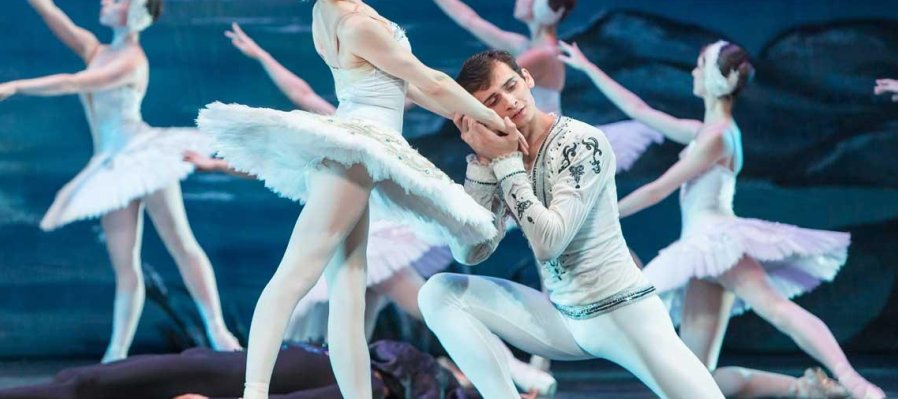Lago de los Cisnes del Ballet de San Petersburgo