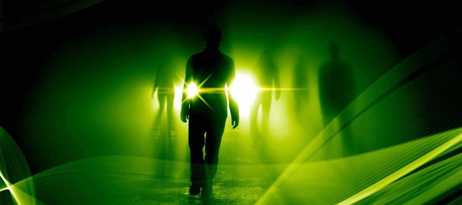 Luciérnagas para la oscuridad… ensayos sobre la noche vol. 2