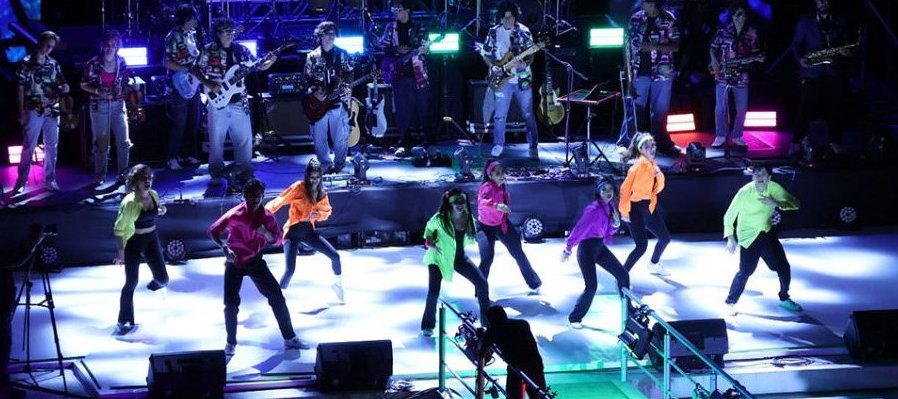 Mamma mía y Coro del Tecnológico de Monterrey