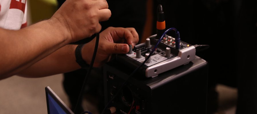 Arma tu club de circuit bending o arte sonoro