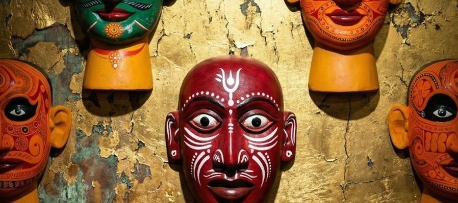 Máscaras y marionetas