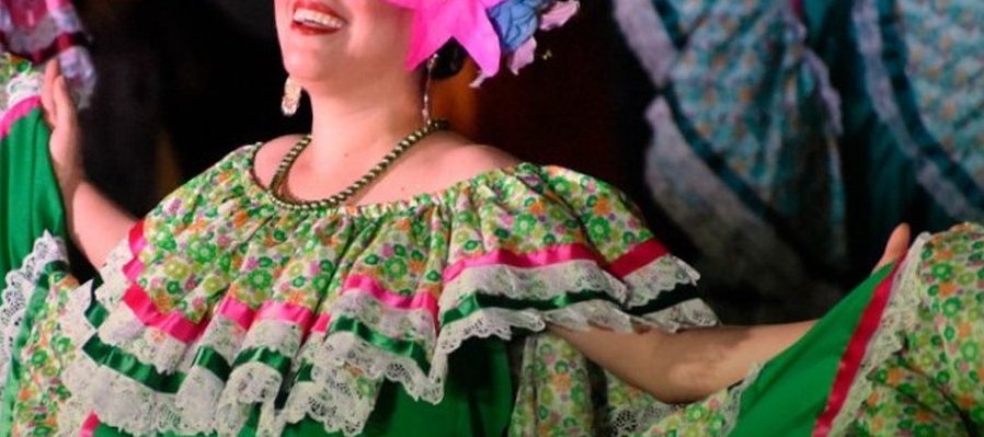 Noches de Algarabía Folklórica