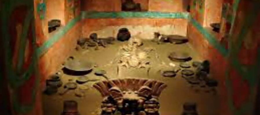Ofrenda de muertos prehispánica y egipcia