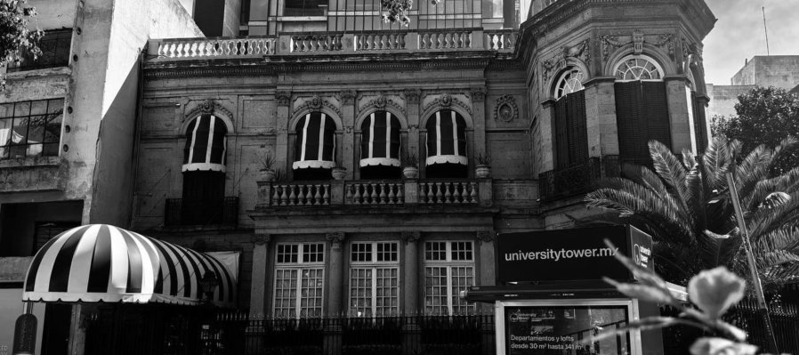 El paseo de las mansiones: Reforma porfiriano. Ciudad de México.